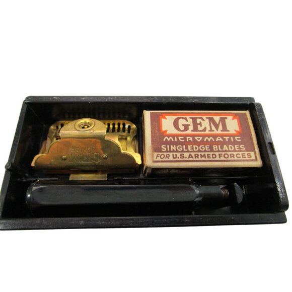 Military WW II Era Vintage Gem Safety Razor Set Gold Tone Bakelite Handle Case